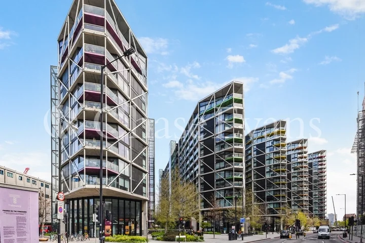 Flat Dorset Road in Greater London