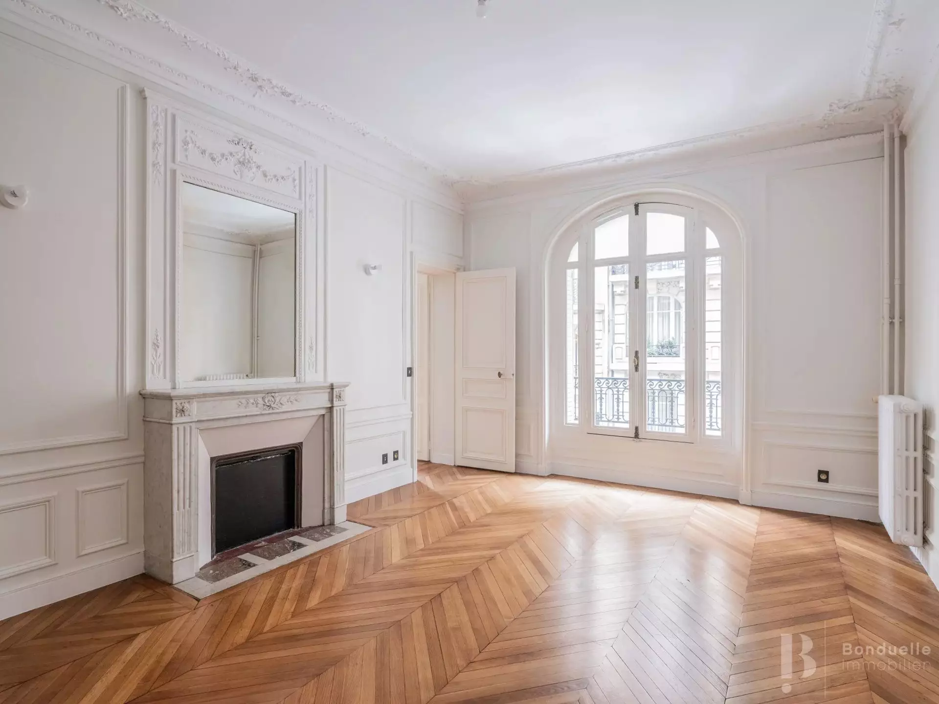 Flat Rue Anatole de la Forge in Paris