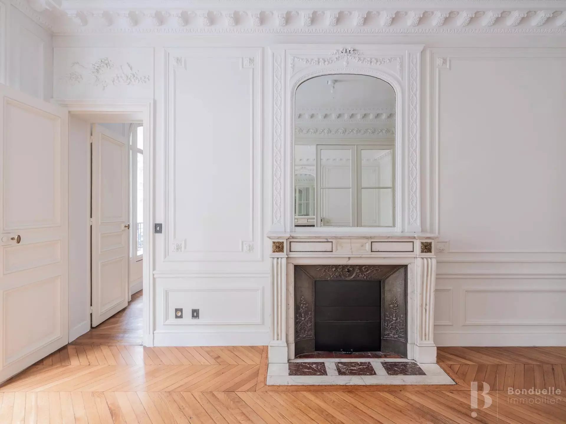 Flat Rue Anatole de la Forge in Paris