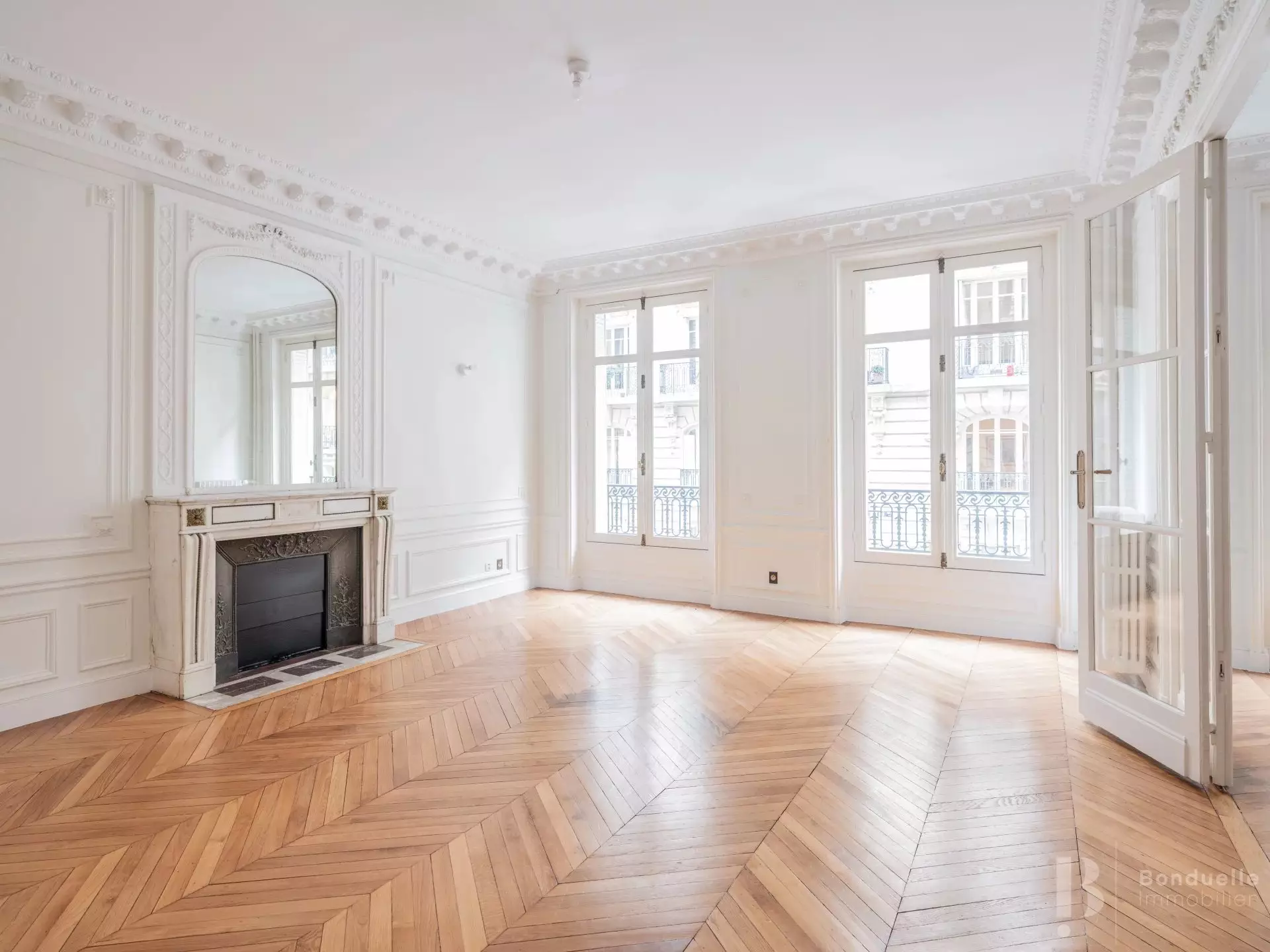 Flat Rue Anatole de la Forge in Paris