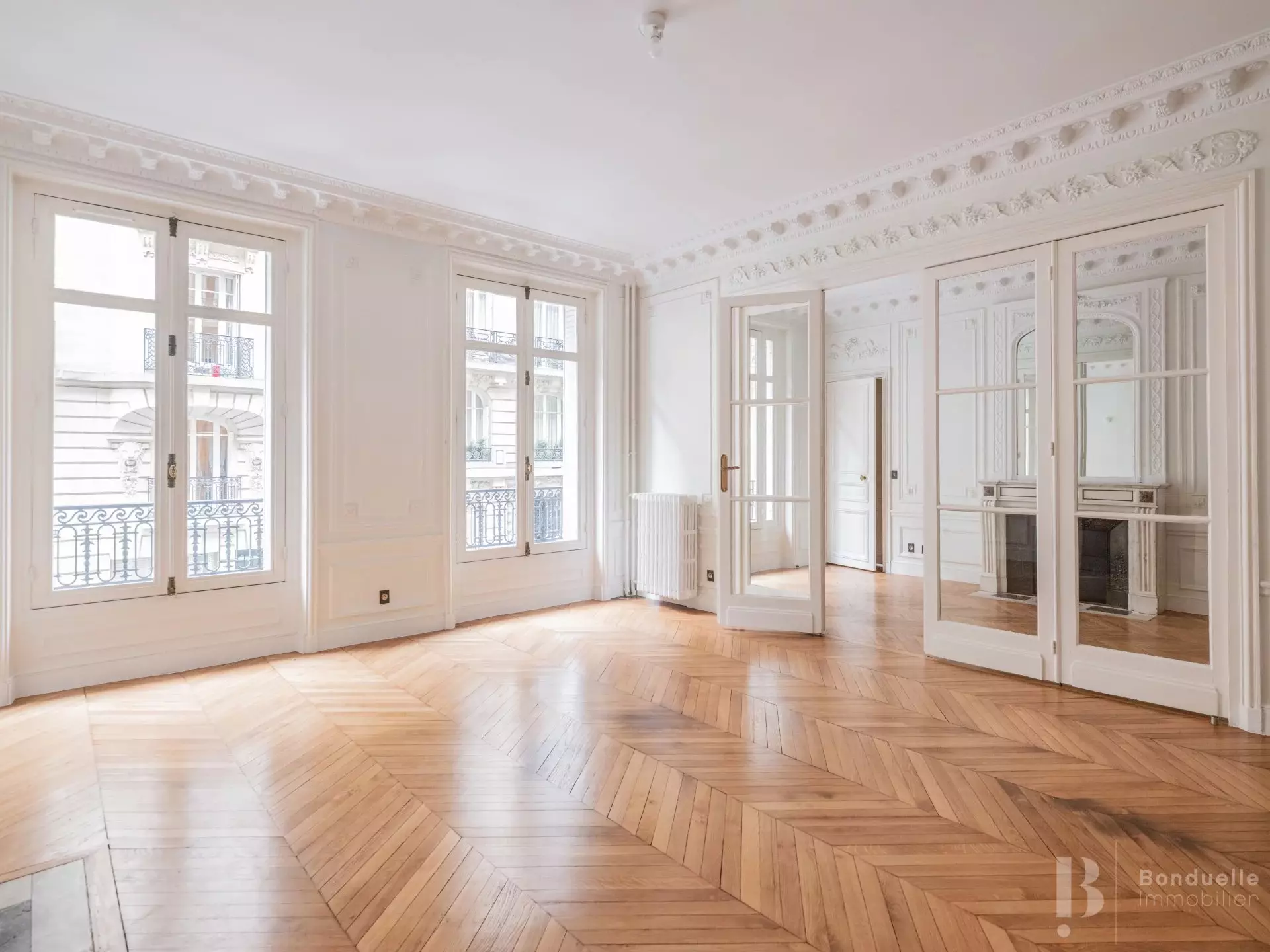 Flat Rue Anatole de la Forge in Paris
