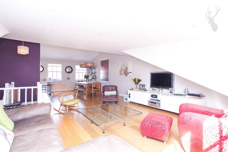 Room Ramsey Street in Greater London