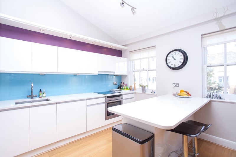 Room Ramsey Street in Greater London