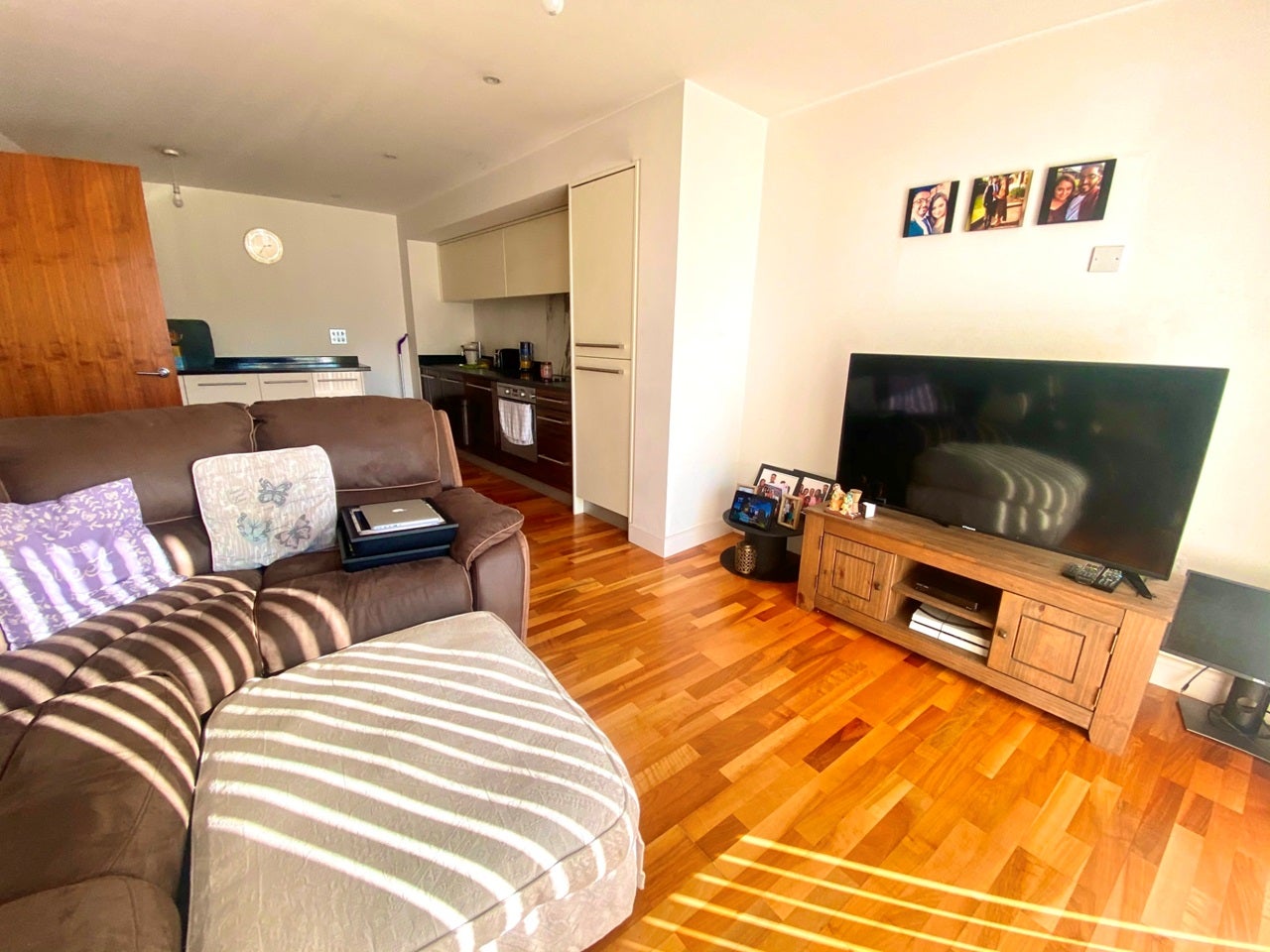 Flat Edgbaston Crescent in Birmingham