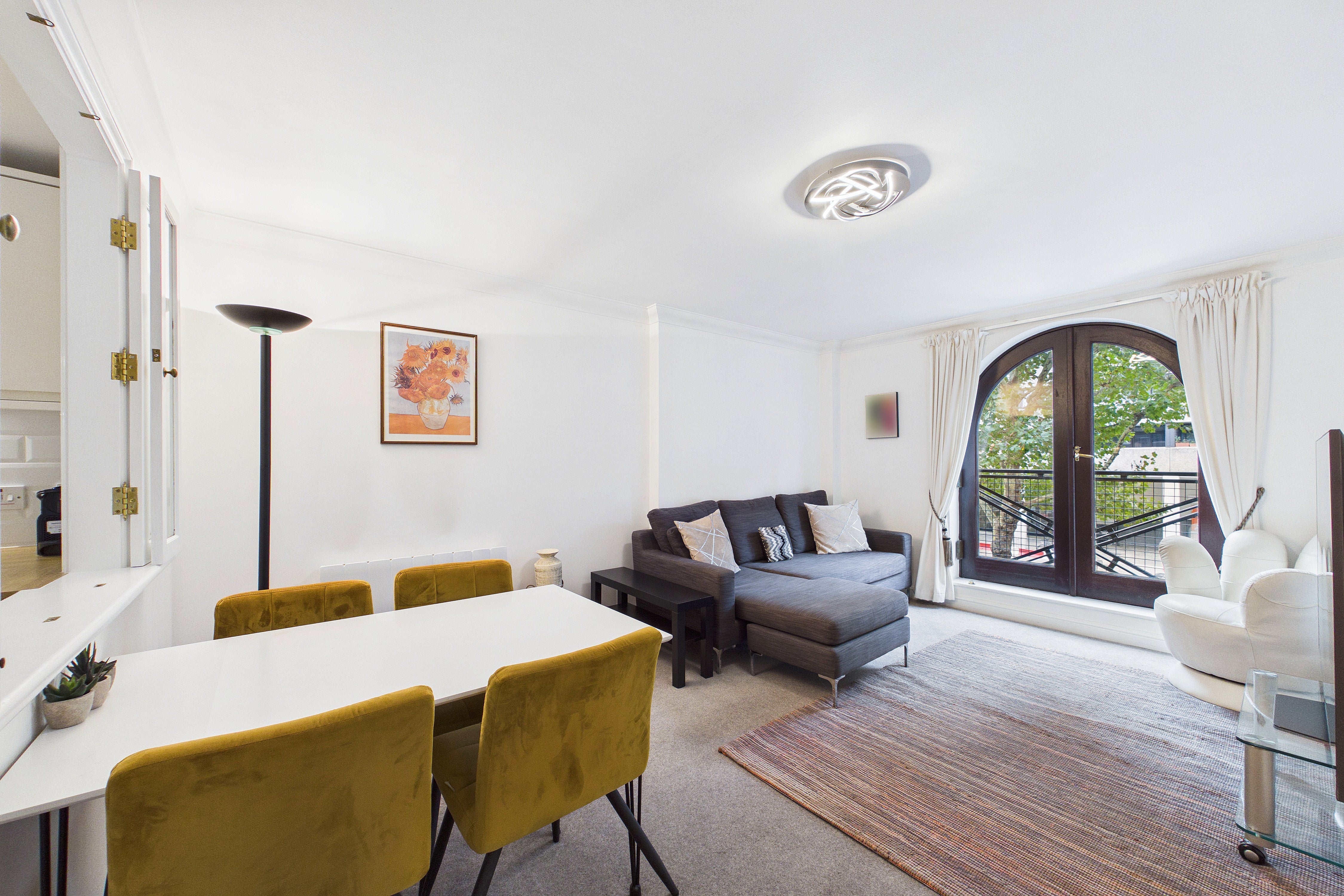 Flat Regency Street in City of Westminster
