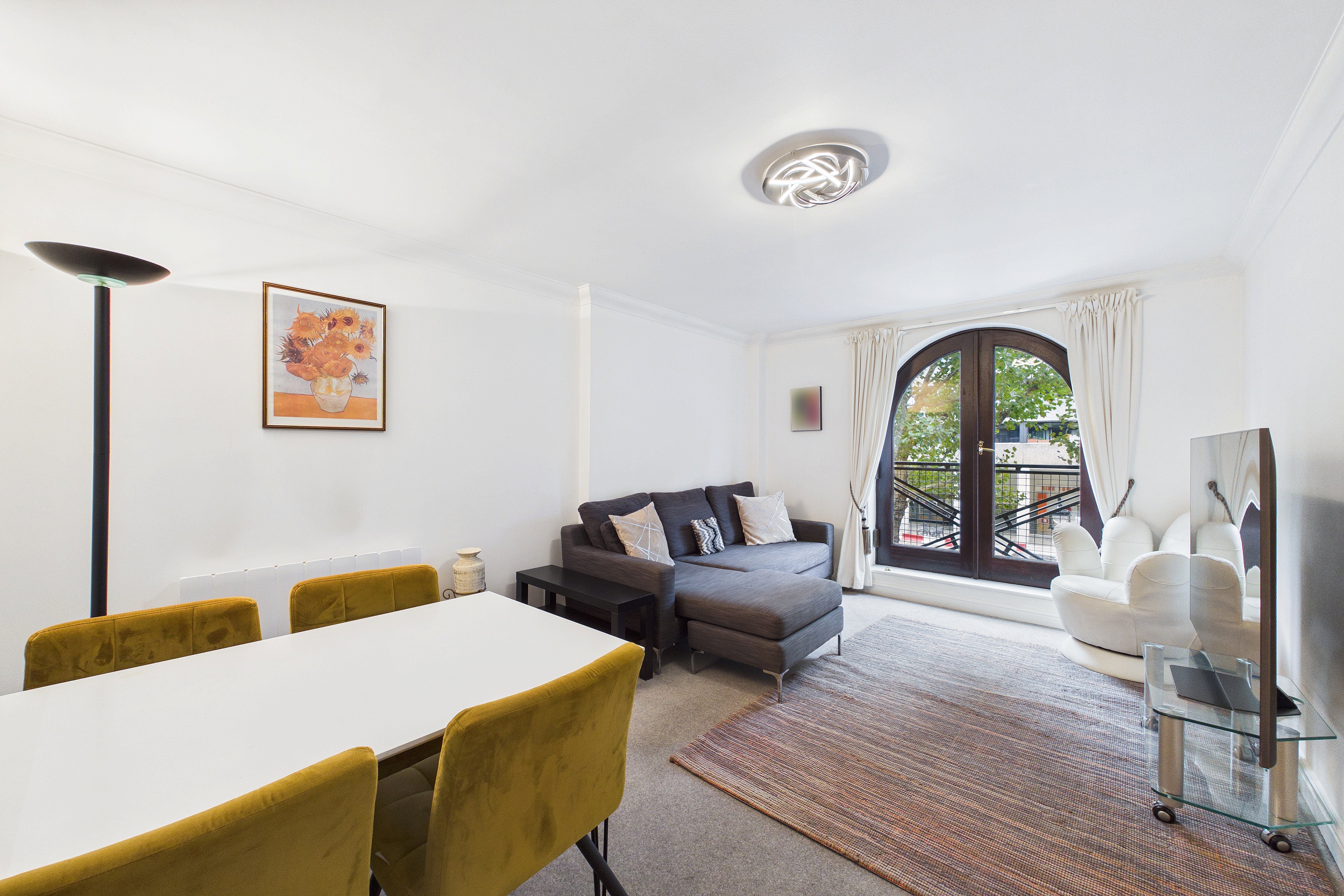 Flat Regency Street in City of Westminster
