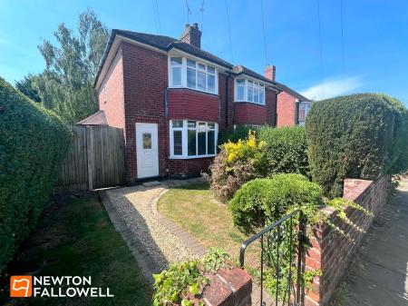 House Hillsway Crescent in Mansfield