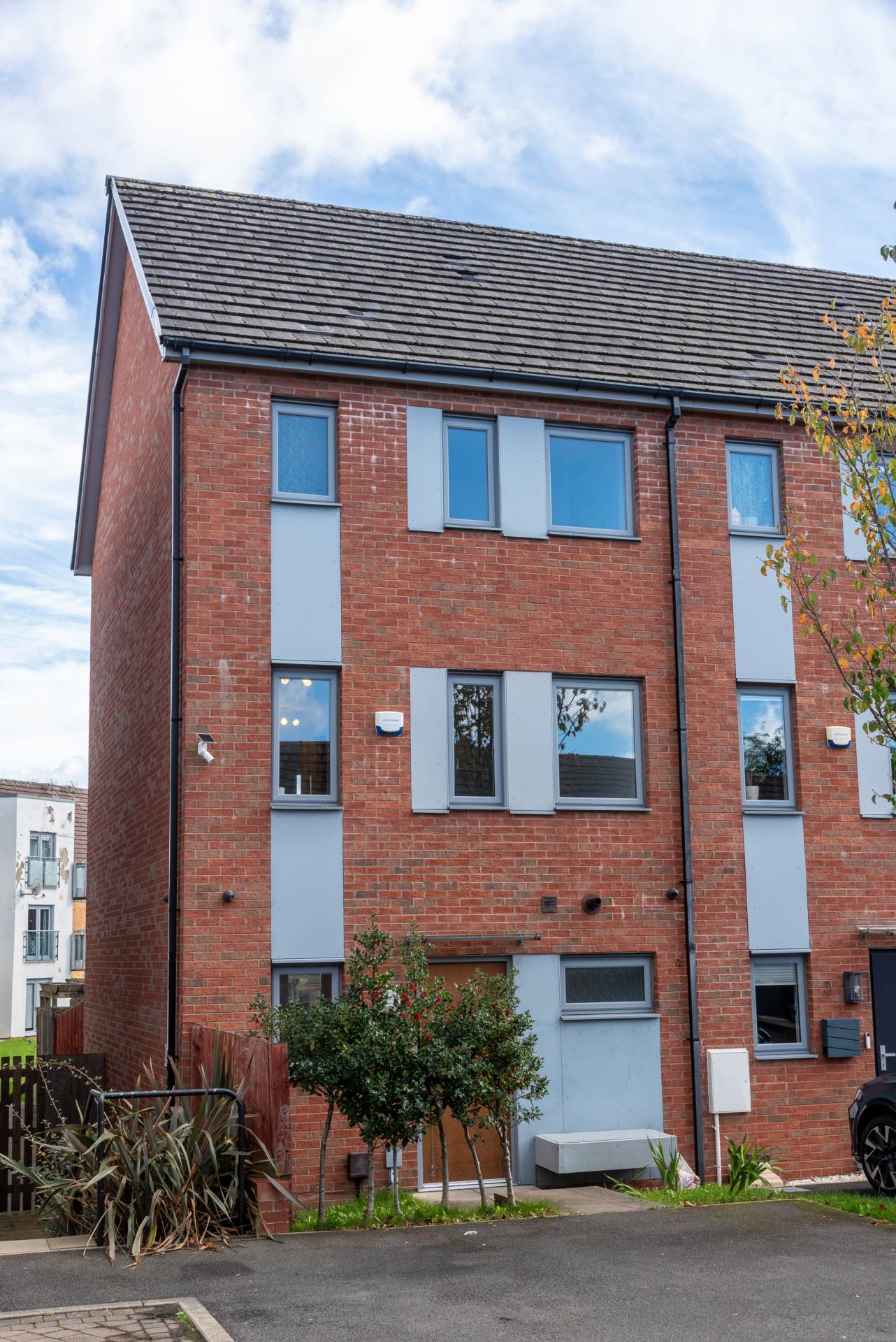 House Dickens Close in Salford