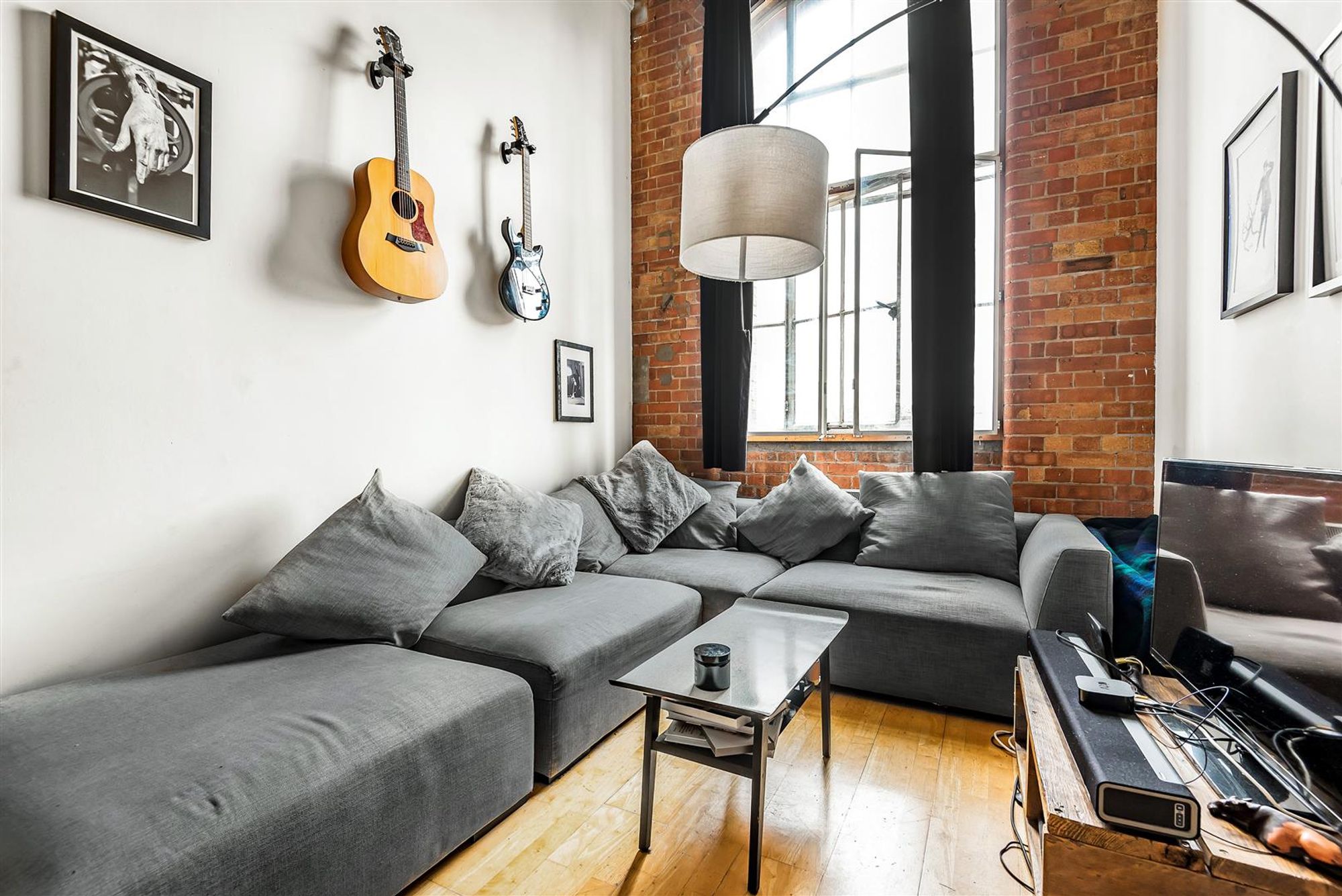 Flat Fairfield Road in Greater London