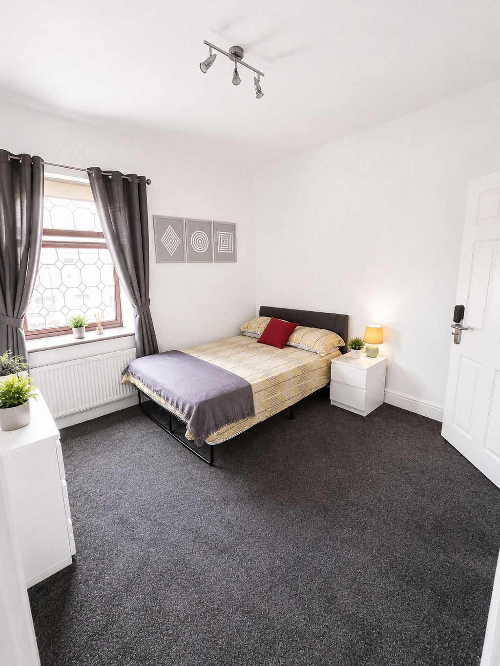 Room Keary Street in Stoke-on-Trent