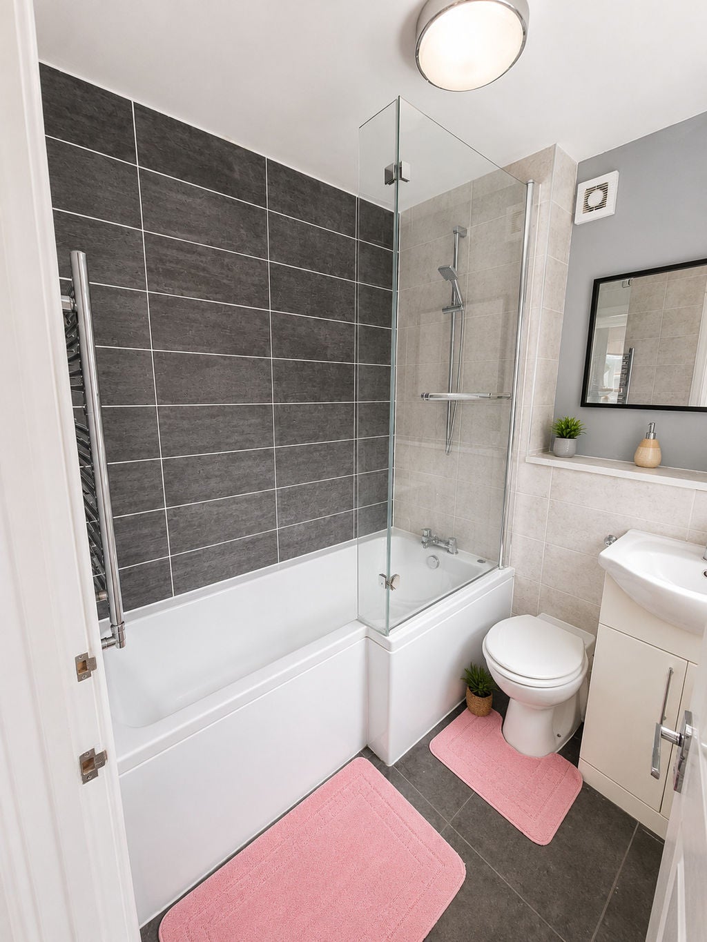 Room Keary Street in Stoke-on-Trent