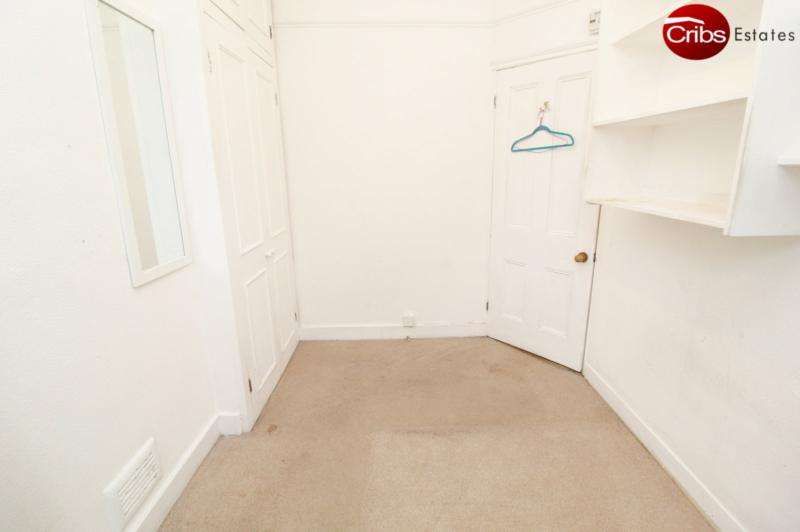 Room Brownhill Road in Greater London