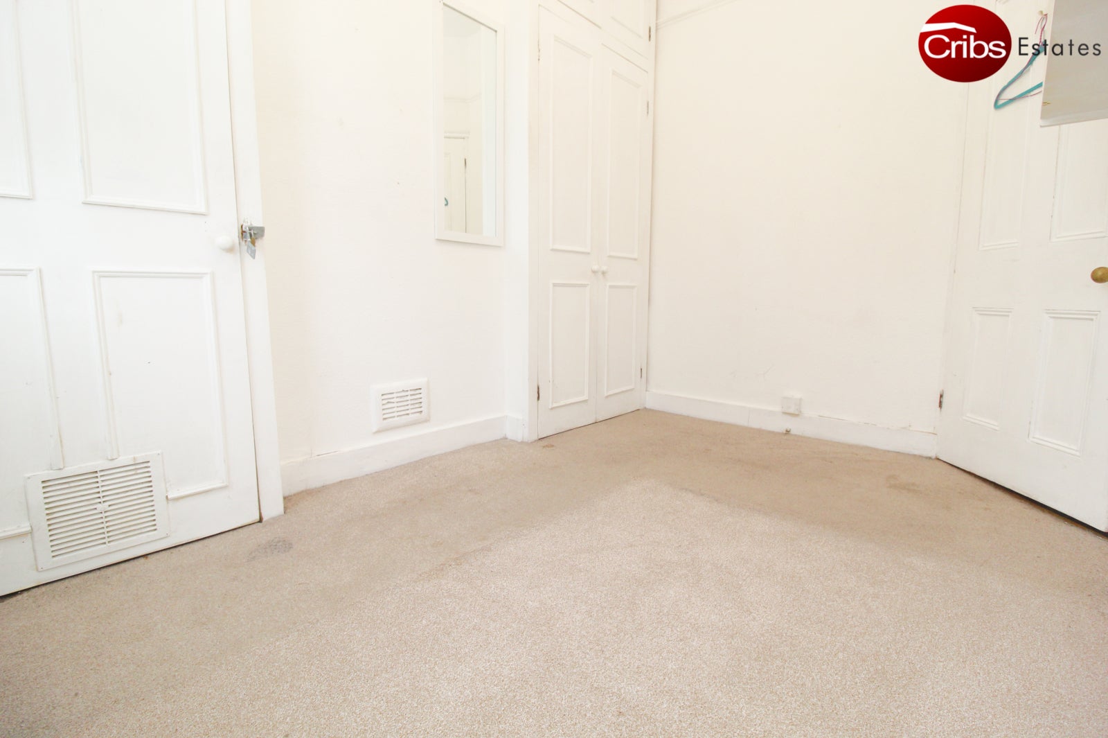 Room Brownhill Road in Greater London