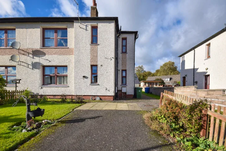 Flat Knowehead Crescent in Kirriemuir