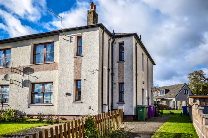Flat Knowehead Crescent in Kirriemuir