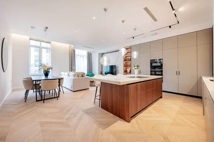 Flat Great Portland Street in City of Westminster
