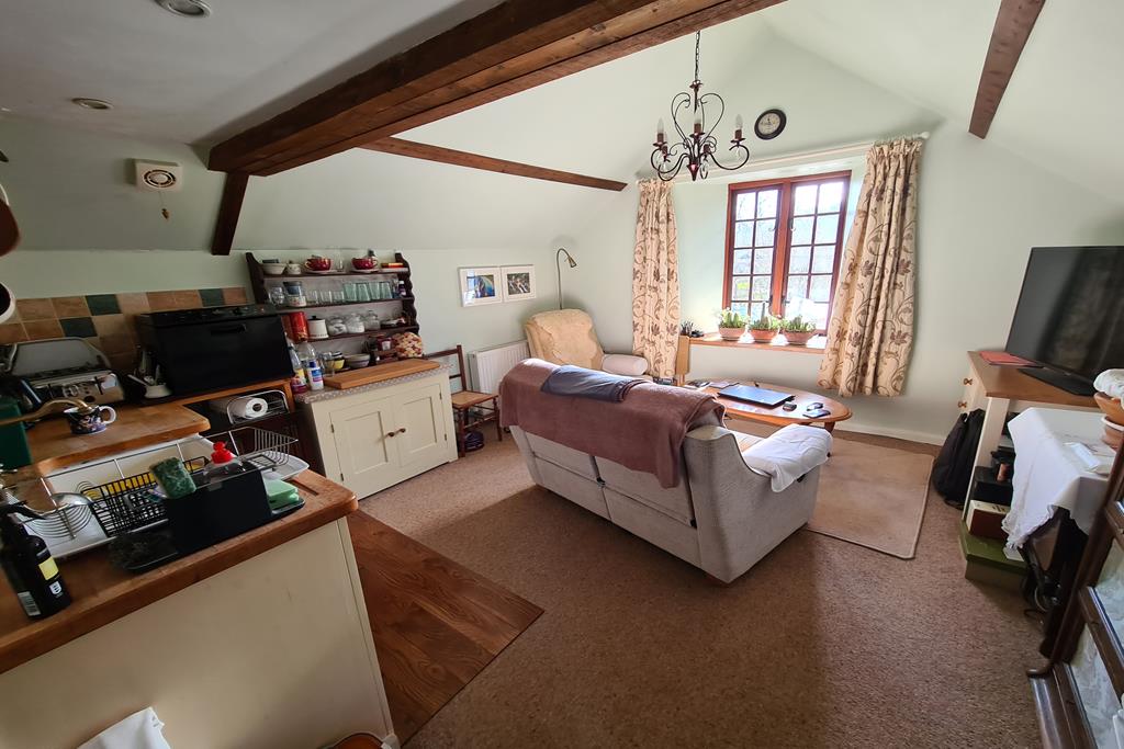 Flat Clay Castle in Haselbury Plucknett