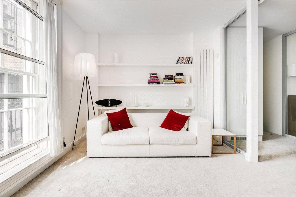 Flat Beauchamp Place in Greater London