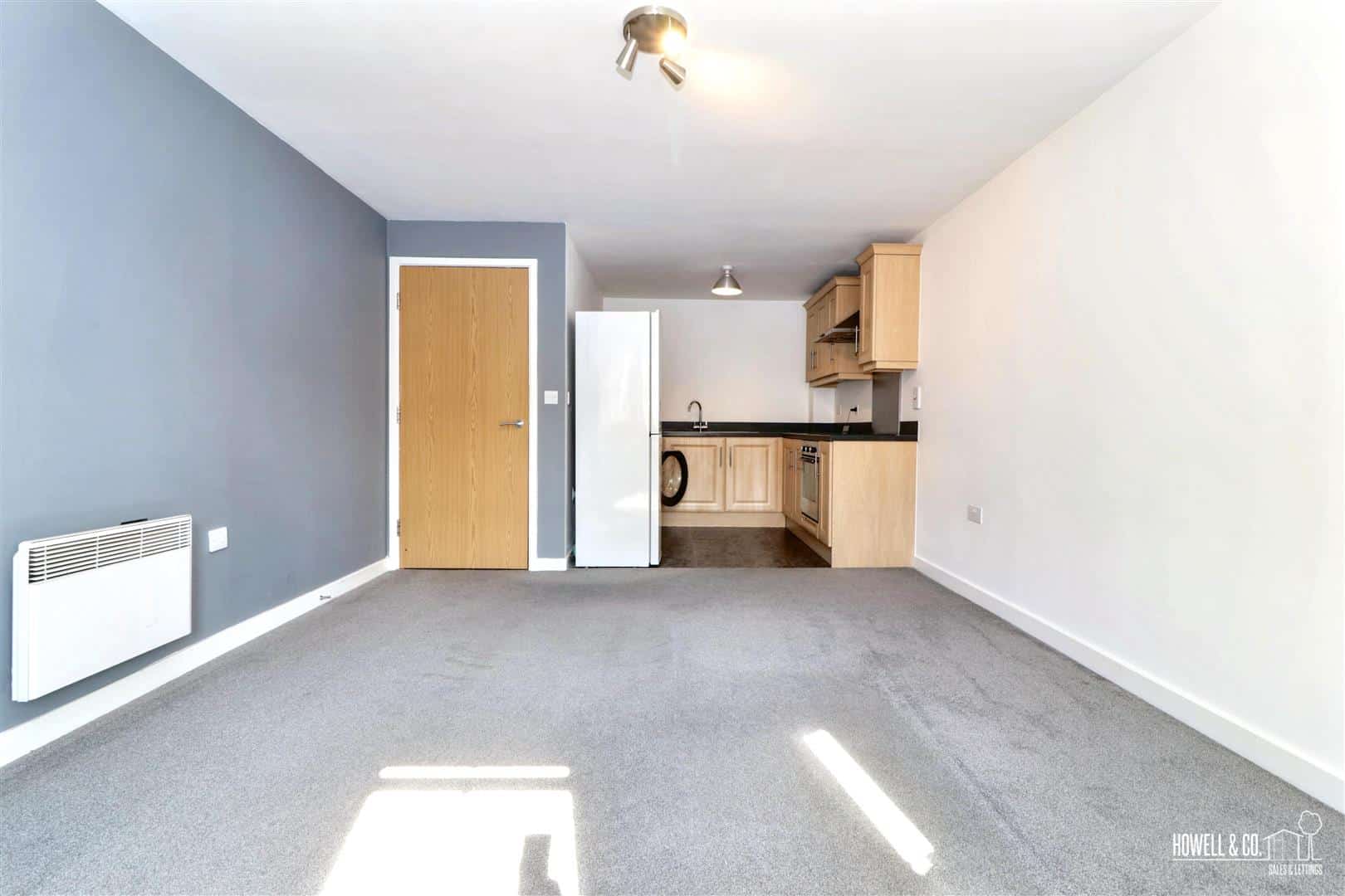 Flat Ashfield Gardens in Warrington