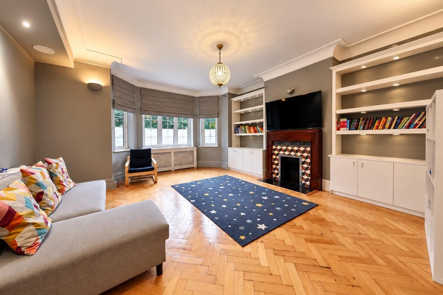 Flat Muswell Hill Road in Greater London