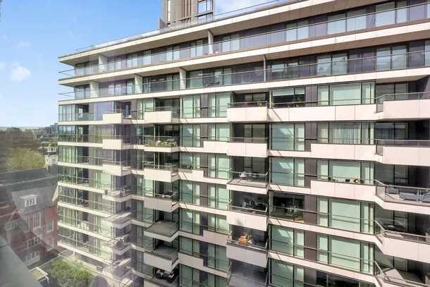 Flat Duchess Walk in Greater London