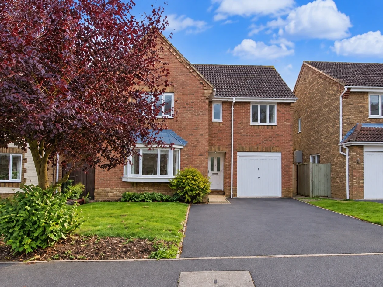 House Burton Way in Huntingdonshire