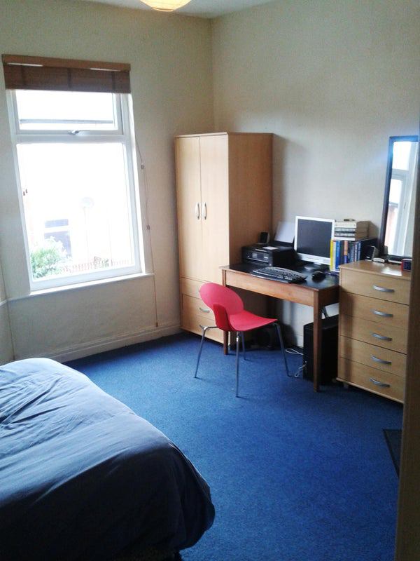 Room Heald Place in Manchester