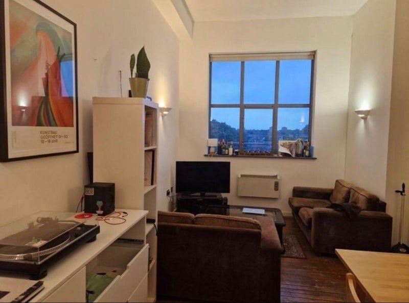 Room Somerford Grove in Greater London
