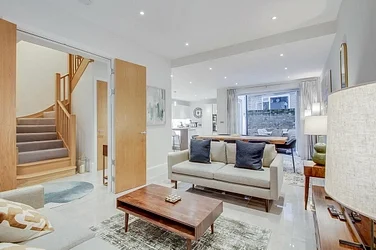 House Pembridge Road in Greater London