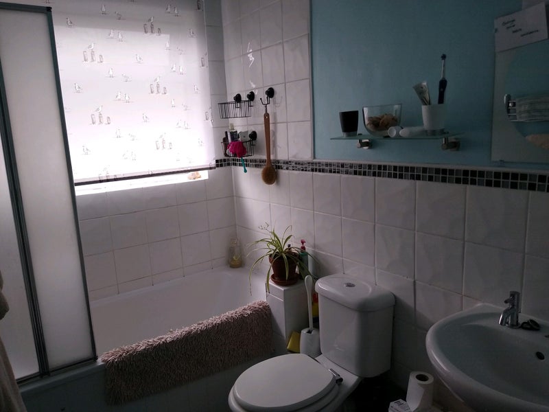 Room Richards Road in Sheffield
