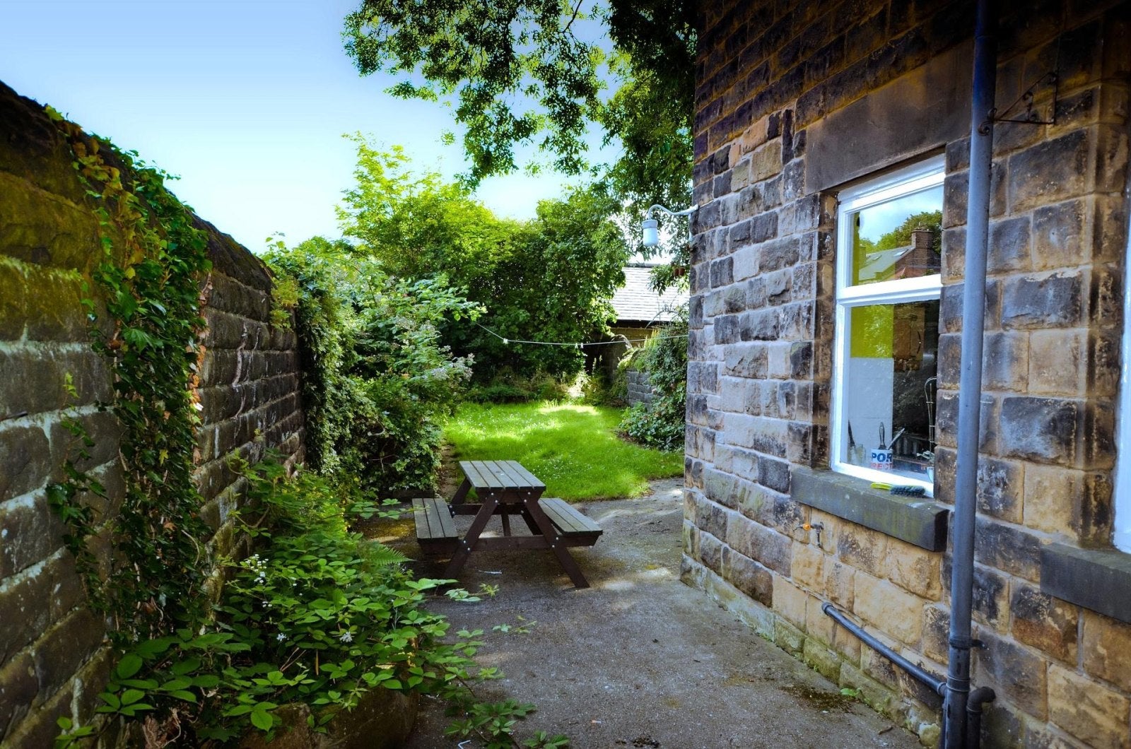 Flat Collegiate Crescent in Sheffield
