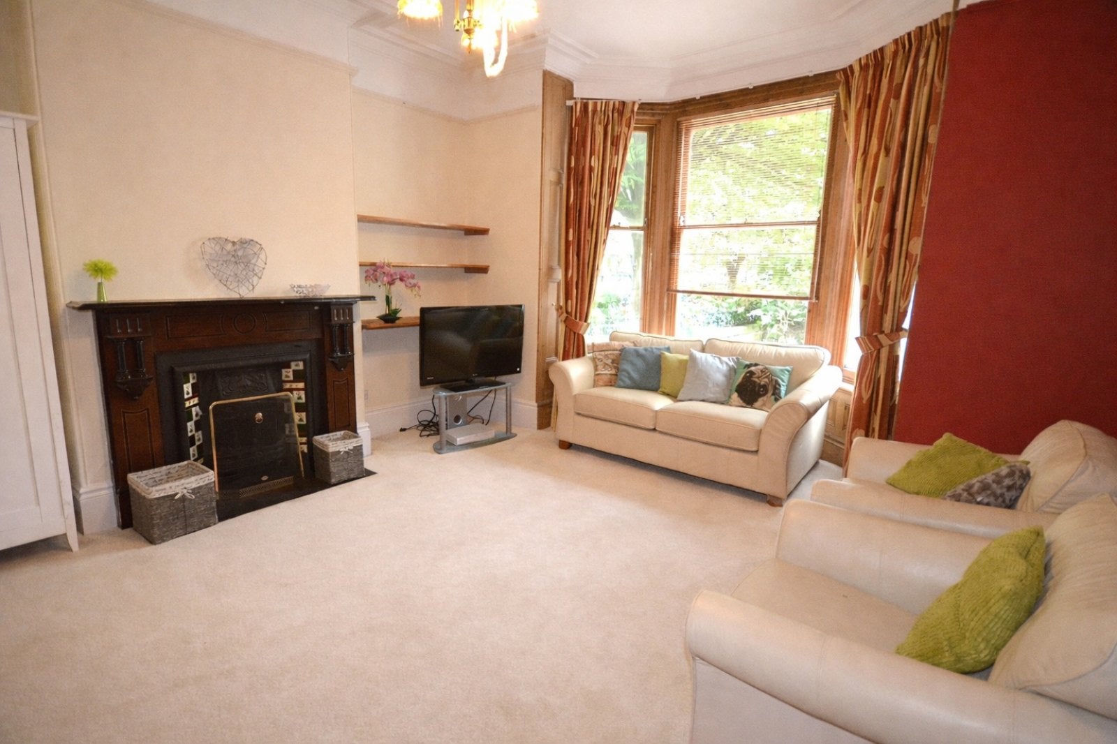 Flat Collegiate Crescent in Sheffield
