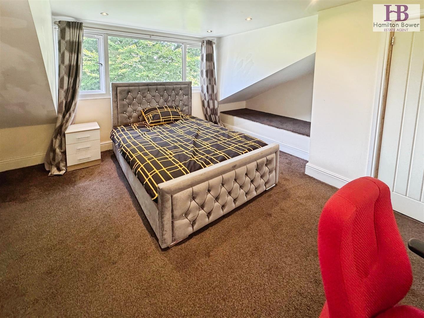 Room Coniston Grove in Bradford