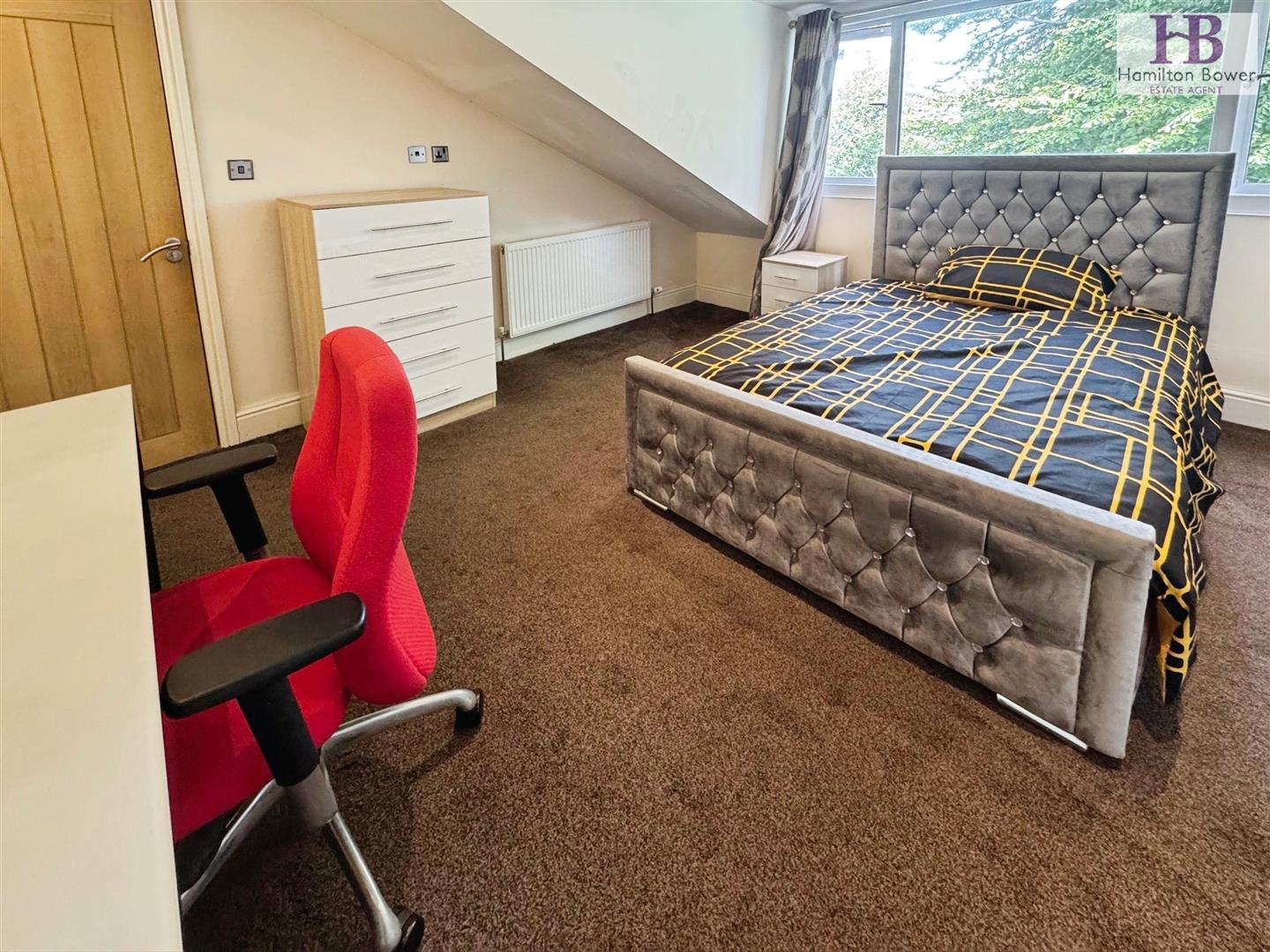 Room Coniston Grove in Bradford