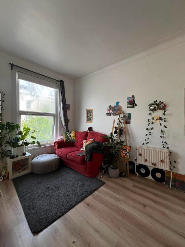 Room Holloway Road in Greater London