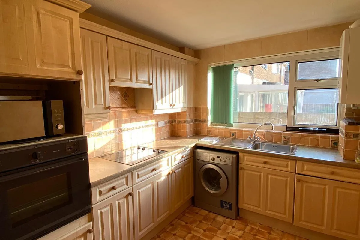Flat Central Avenue in Peacehaven