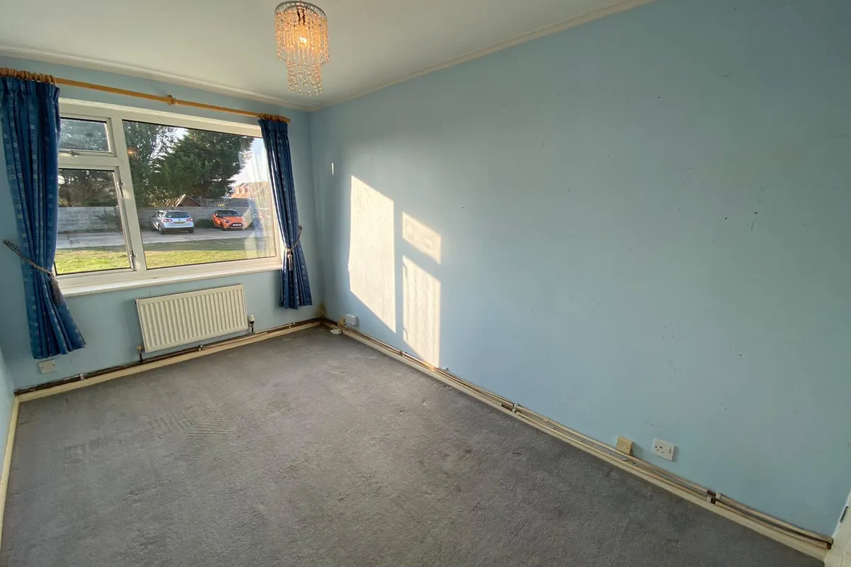 Flat Central Avenue in Peacehaven