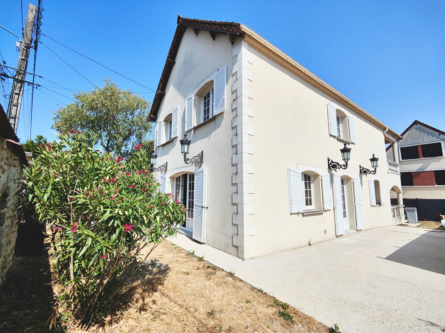 House Rue Pasteur in Dammarie-les-Lys