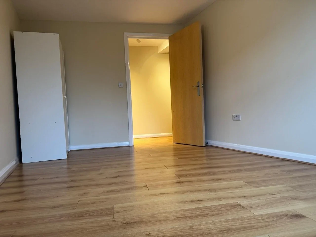 Room Old Park Road in Greater London