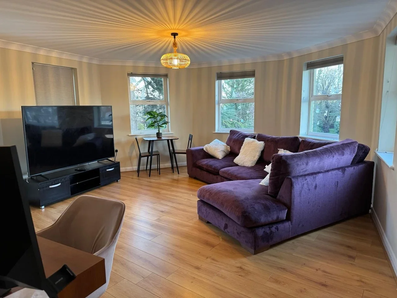 Room Old Park Road in Greater London