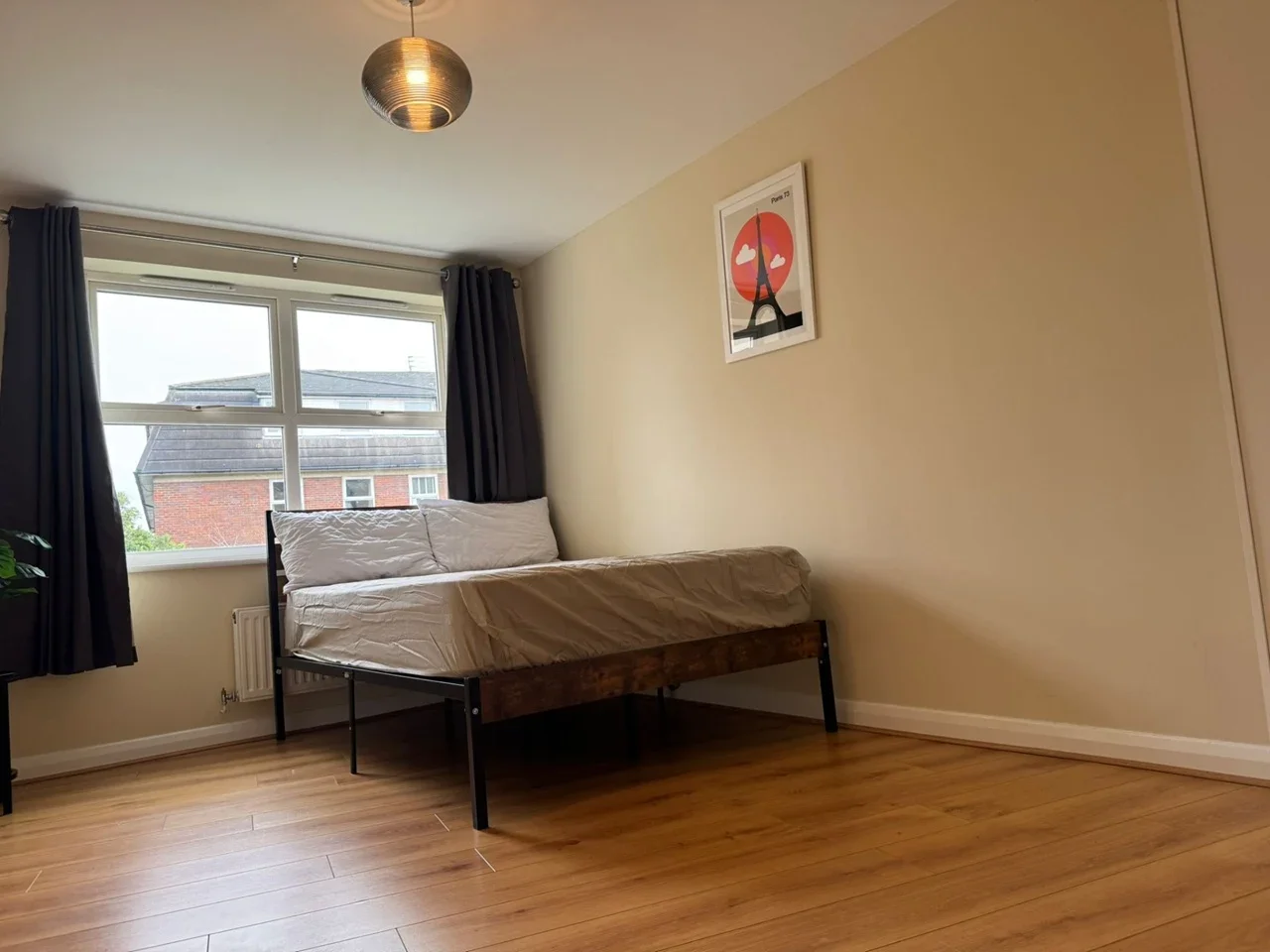 Room Old Park Road in Greater London