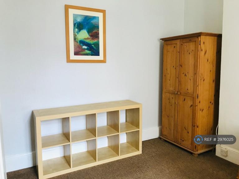 Flat Scarborough Place in Torquay