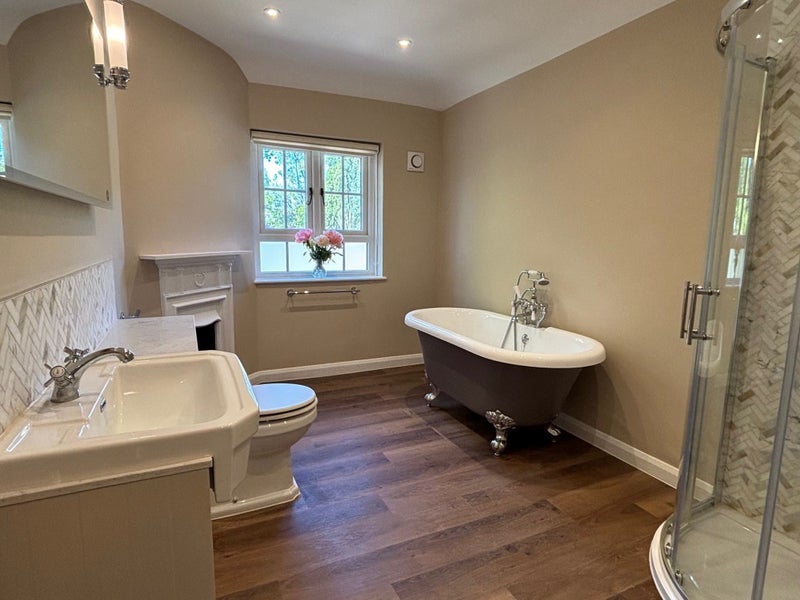 Room Charters Way in Sunningdale