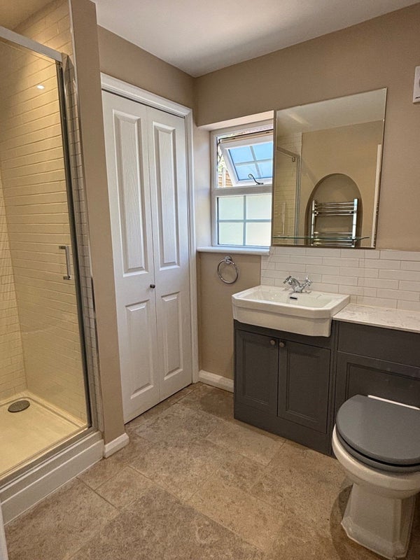 Room Charters Way in Sunningdale