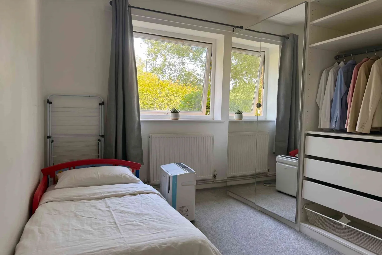 Flat Henfield Road in Greater London