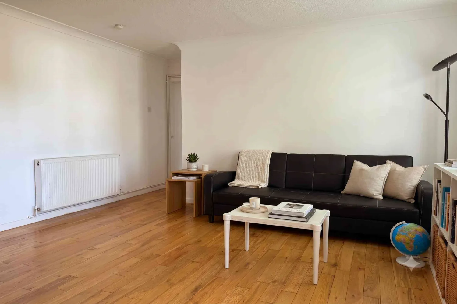 Flat Henfield Road in Greater London