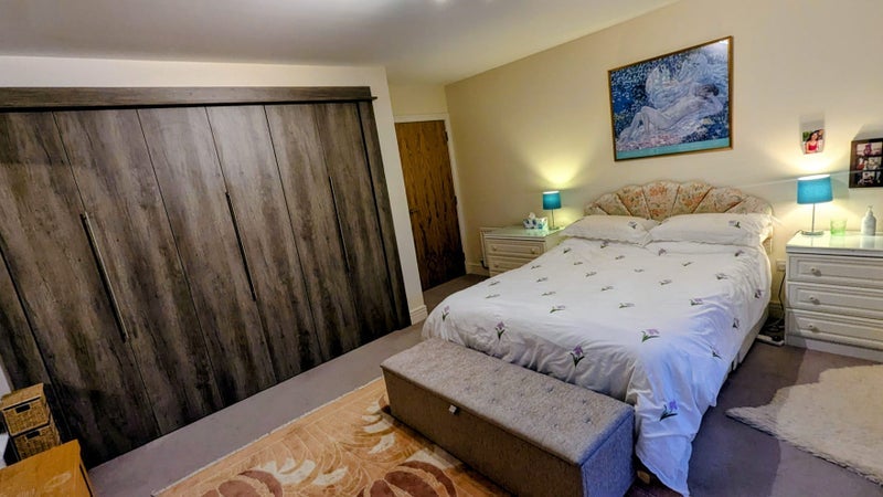 Room Lowrie Gait in South Queensferry