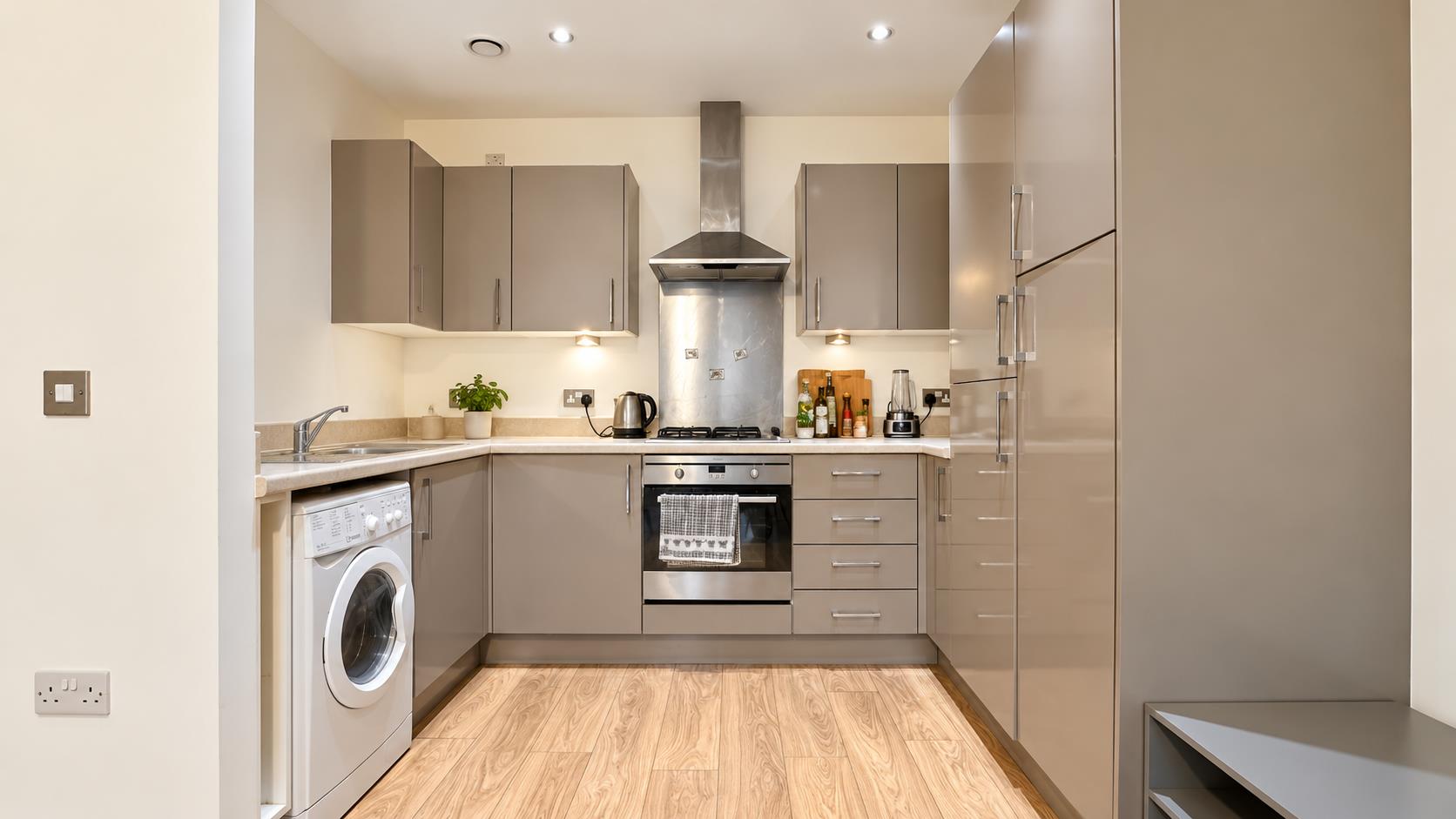 Flat Pevensey Avenue in Greater London