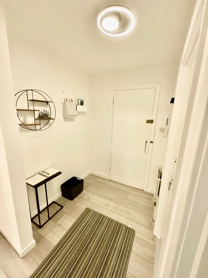 Room Whites Grounds in Greater London