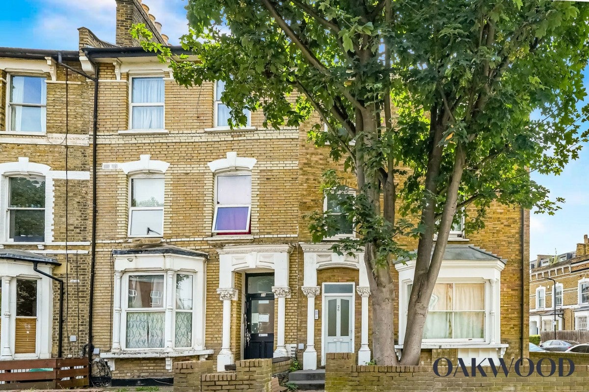 Flat Bayston Road in Greater London